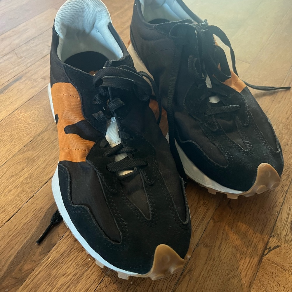 New valence sneakers.